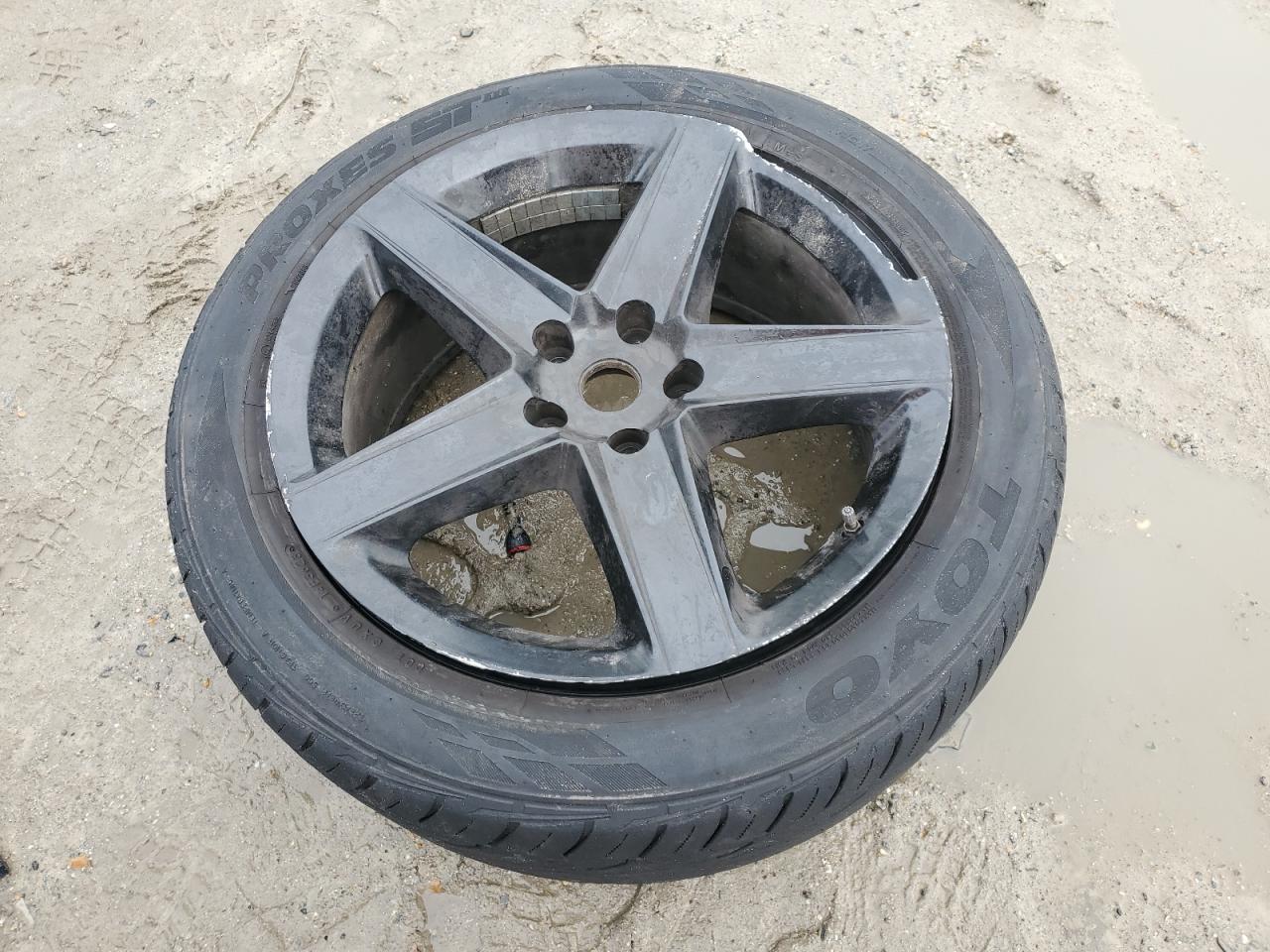 2005 Jeep Grand Cherokee - Image 13