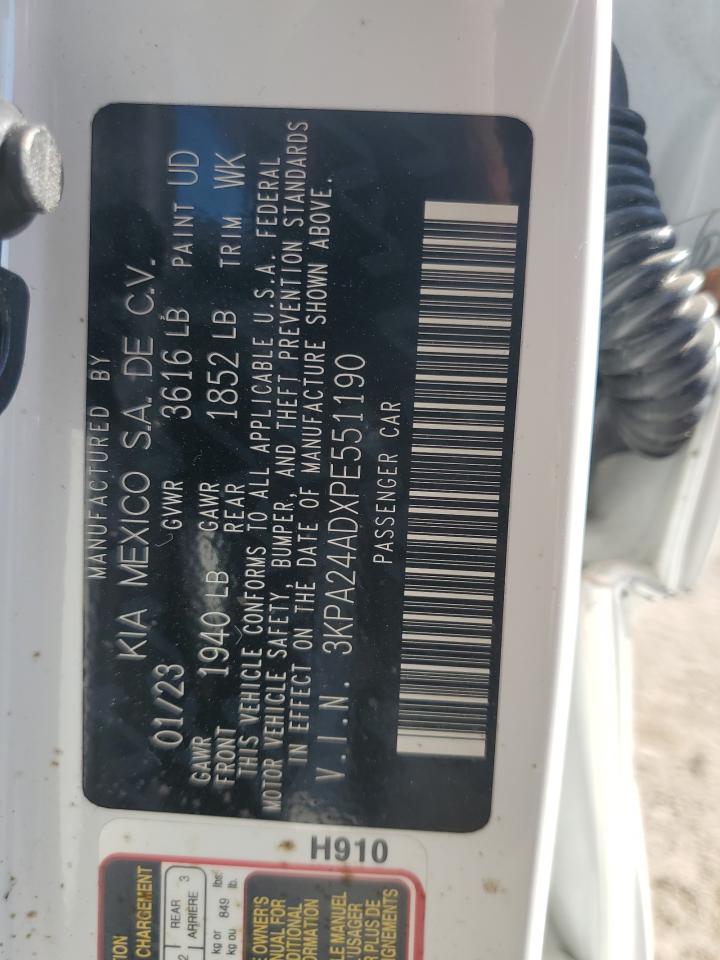 2023 Kia Rio - Image 12