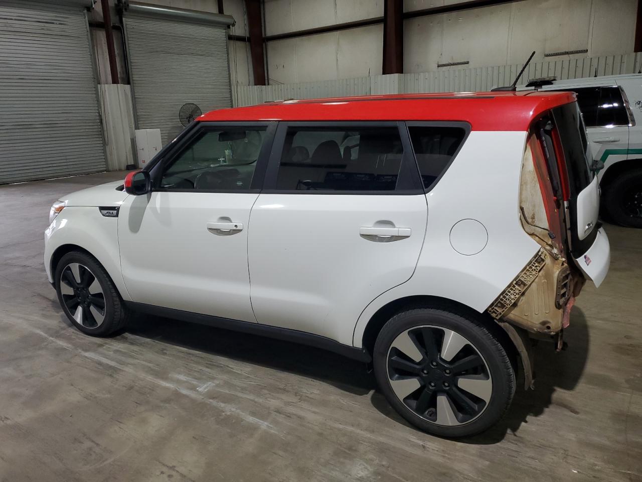 2016 Kia Soul - Image 2