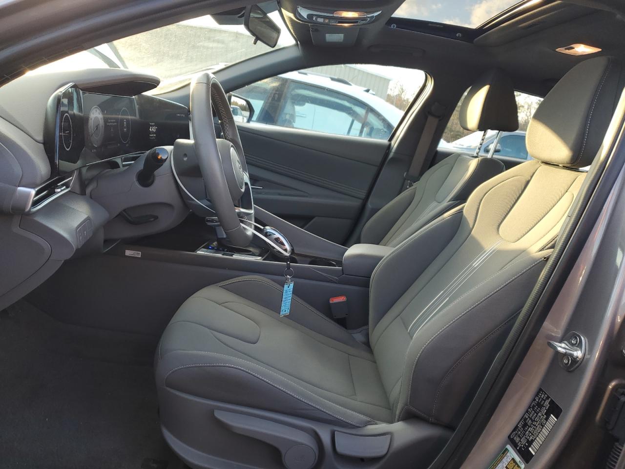2024 Hyundai Elantra - Image 7