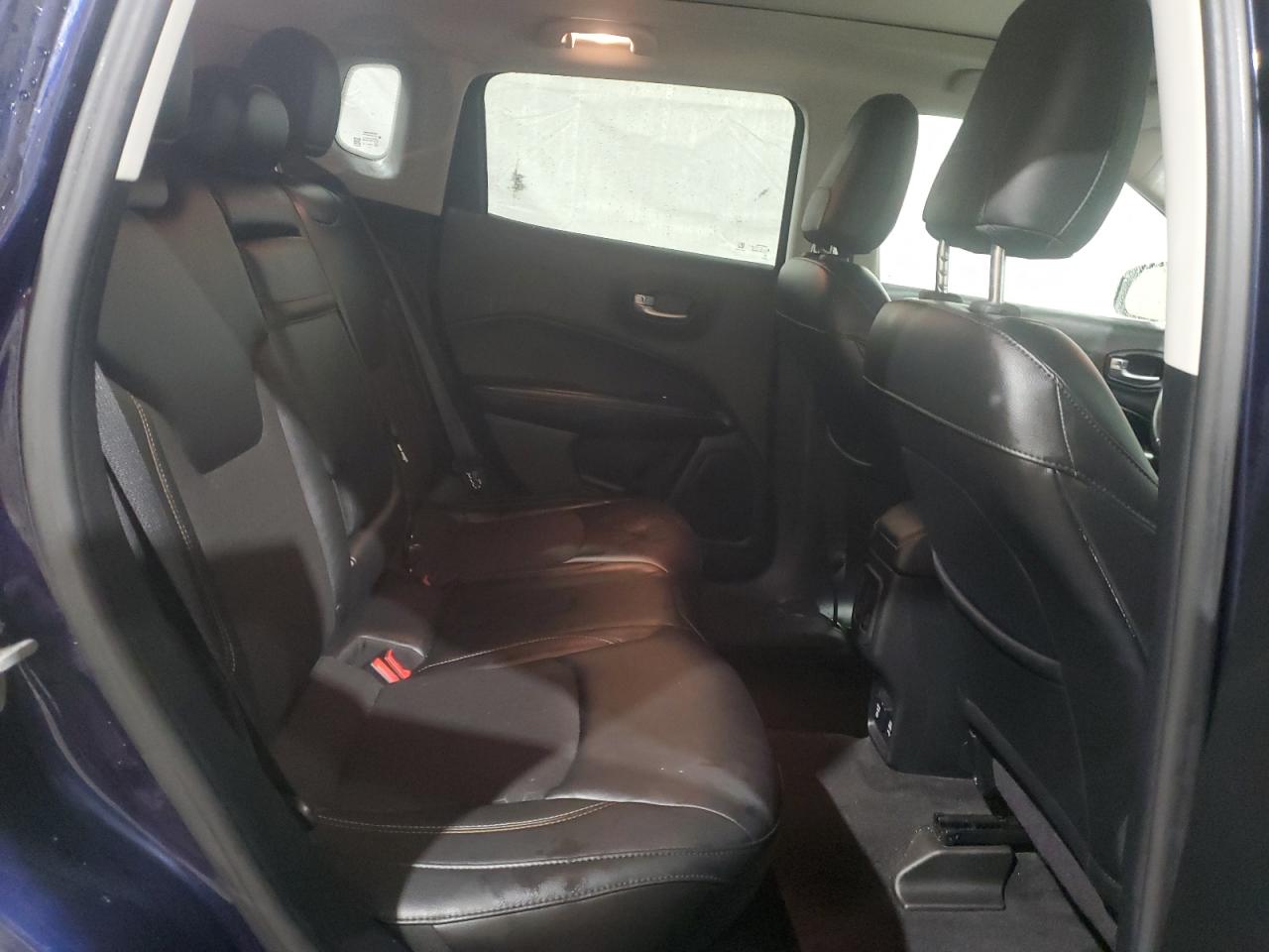2018 Jeep Compass - Image 11
