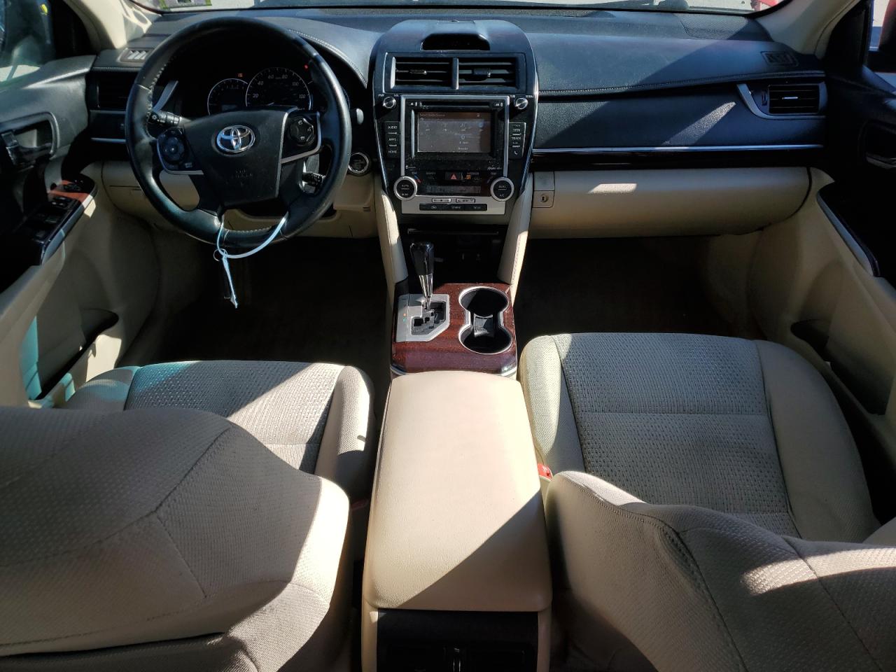2014 Toyota Camry - Image 8