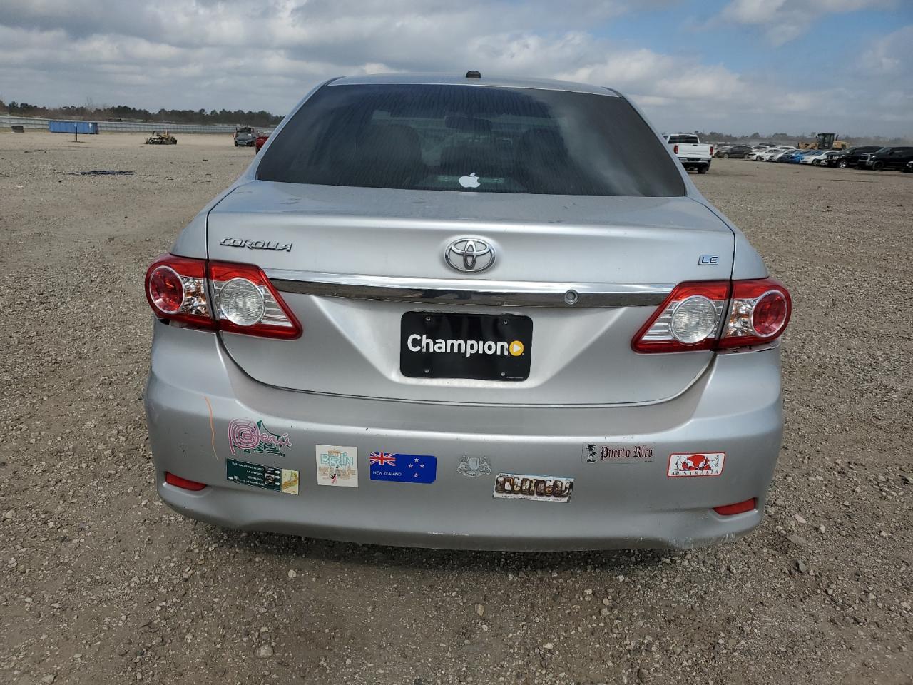 2011 Toyota Corolla - Image 6