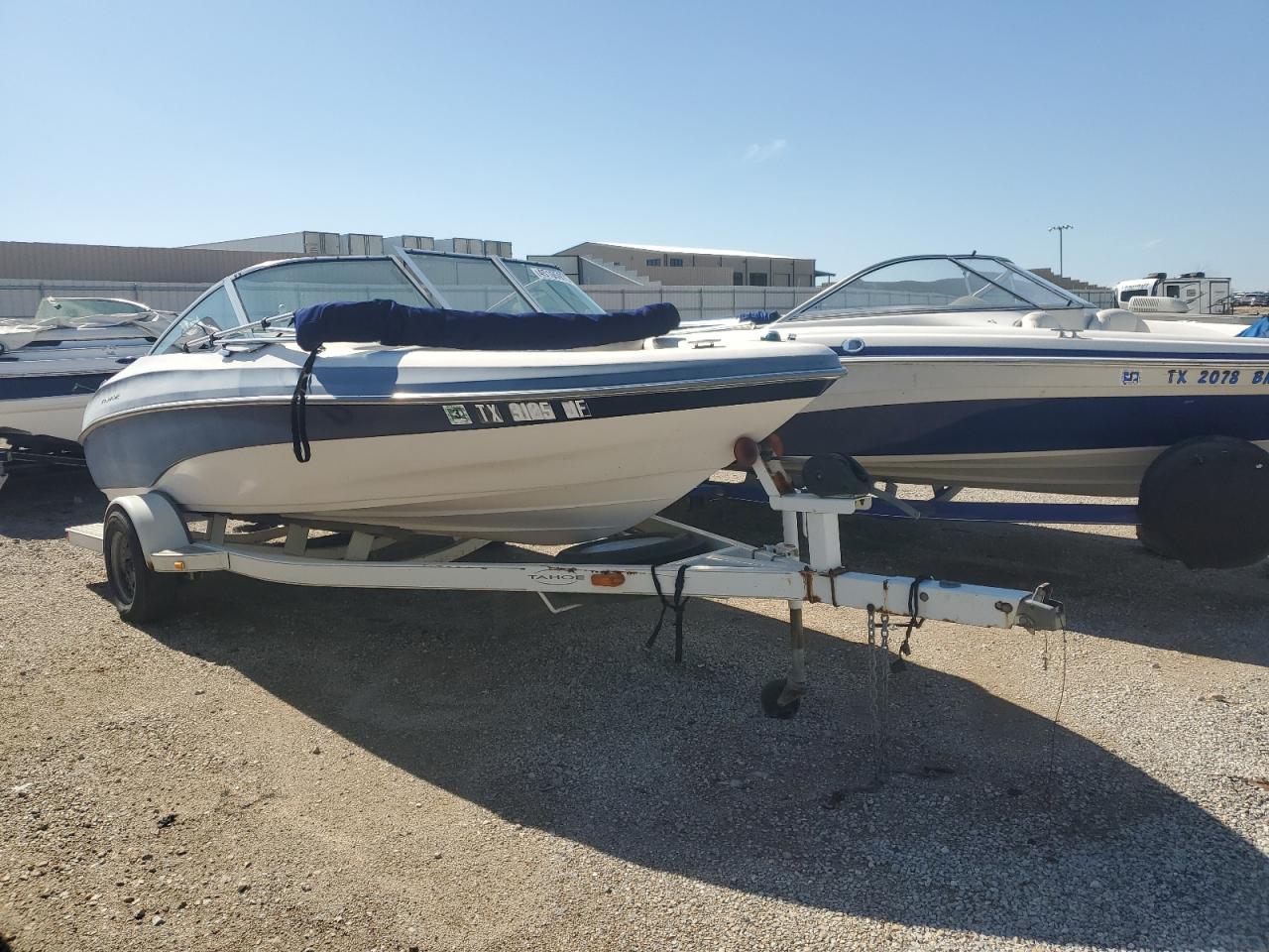 Wilmer, TX에서 판매 중인 1999 Tracker Boat - Water/Flood