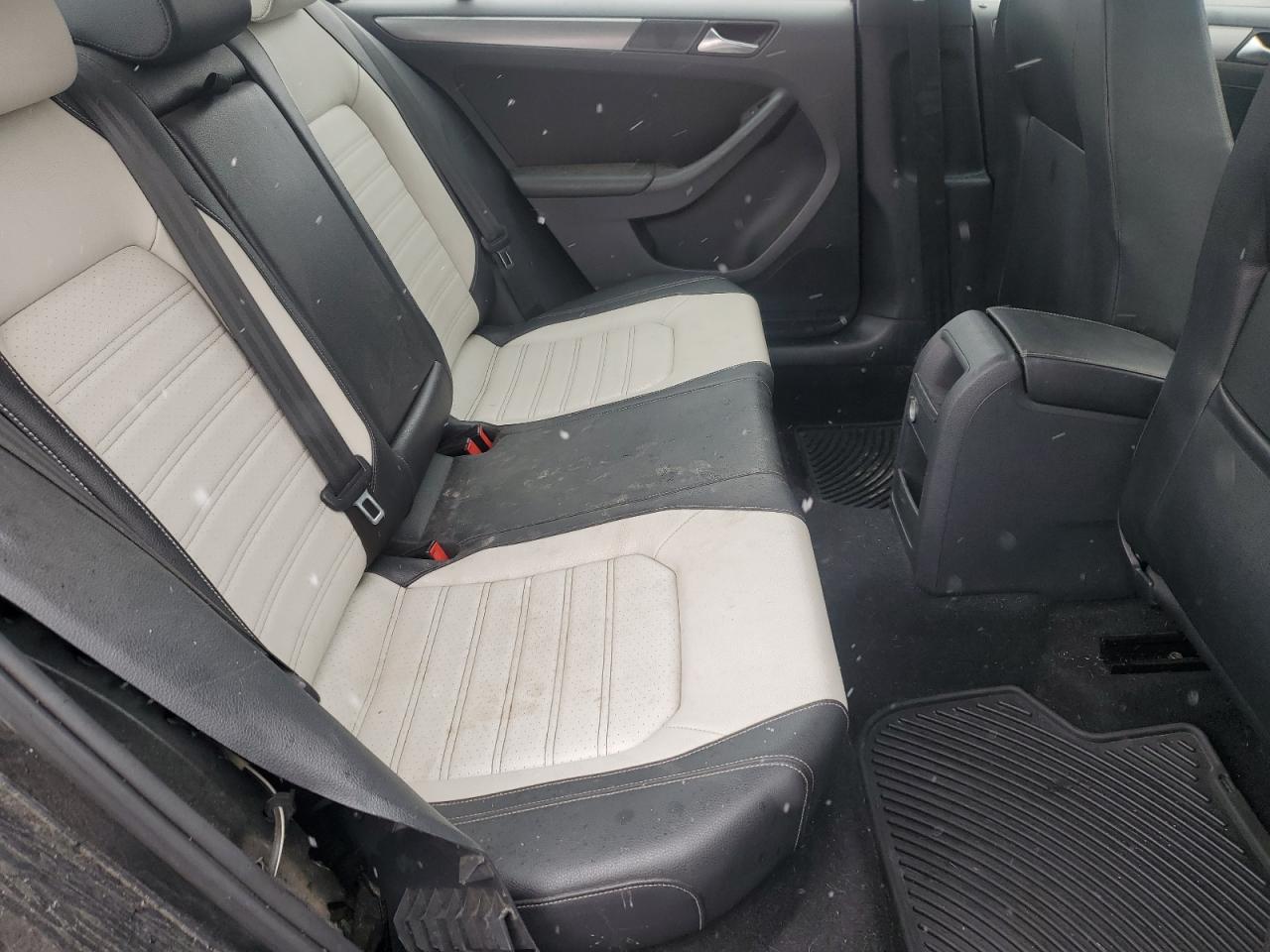 2016 Volkswagen Jetta - Image 10