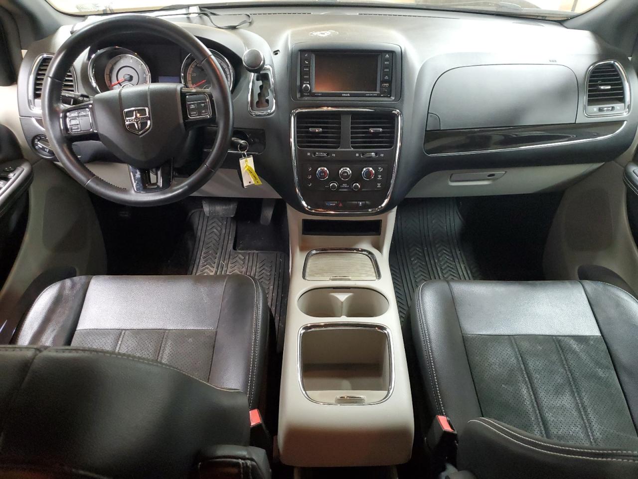 2019 Dodge Caravan - Image 8