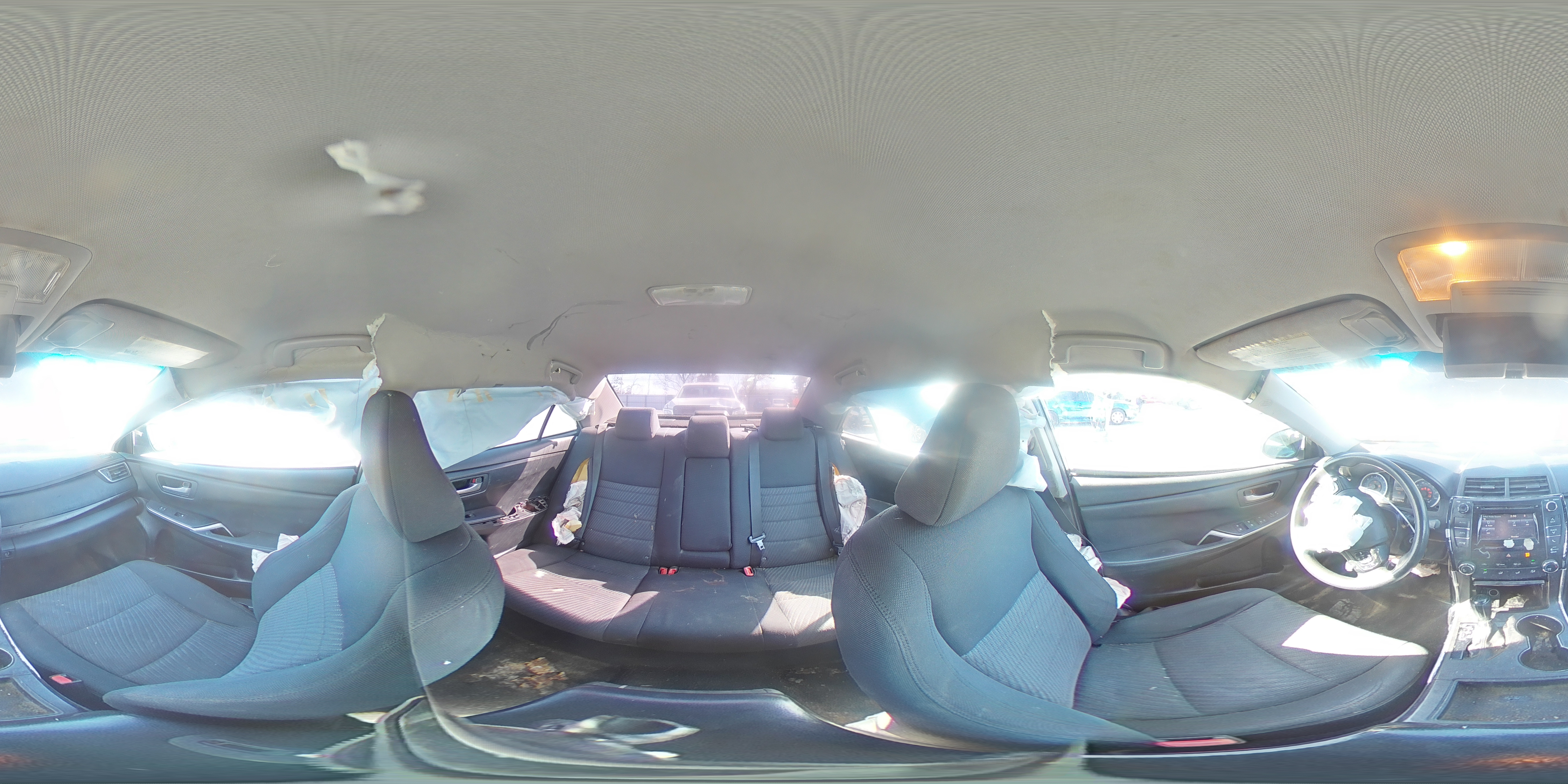 2015 Toyota Camry - Image 12