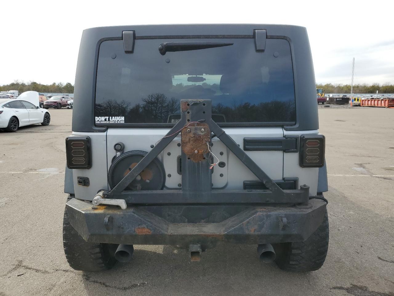 2017 Jeep Wrangler - Image 6