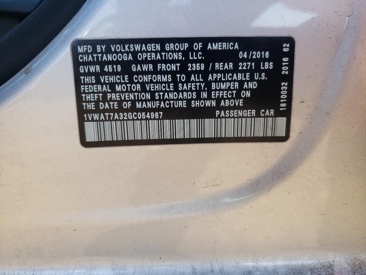 2016 Volkswagen Passat - Image 12