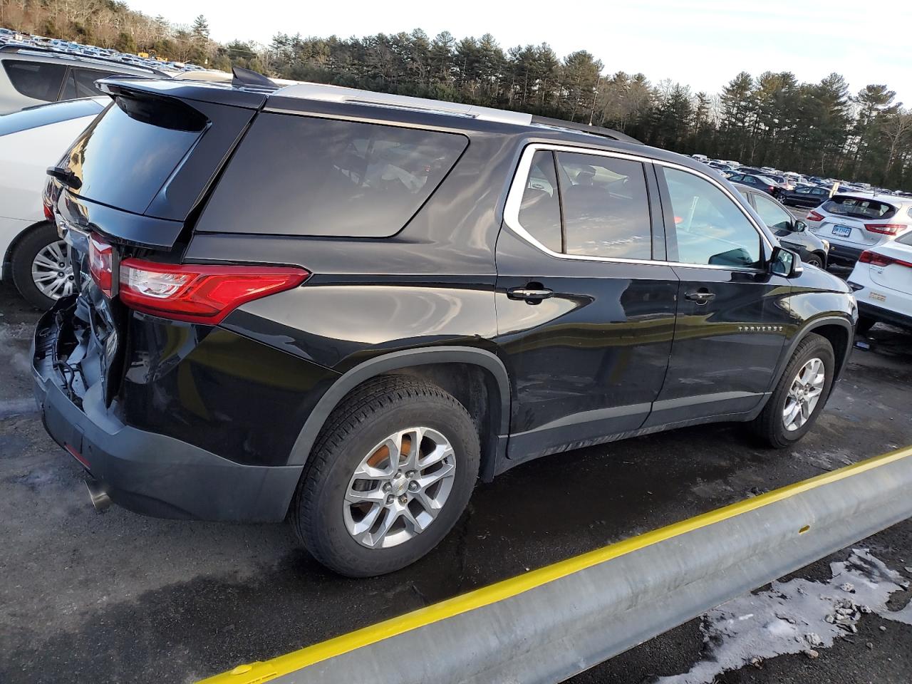2018 Chevrolet Traverse - Image 3