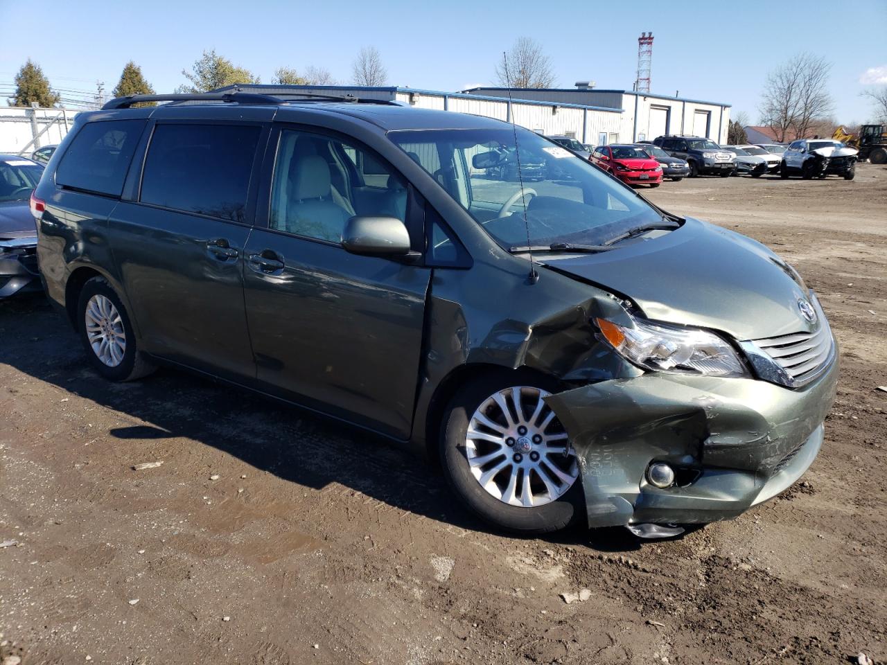 2012 Toyota Sienna - Image 4