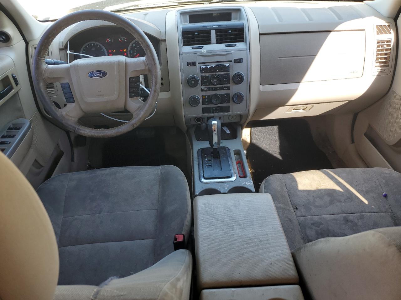 2010 Ford Escape - Image 8