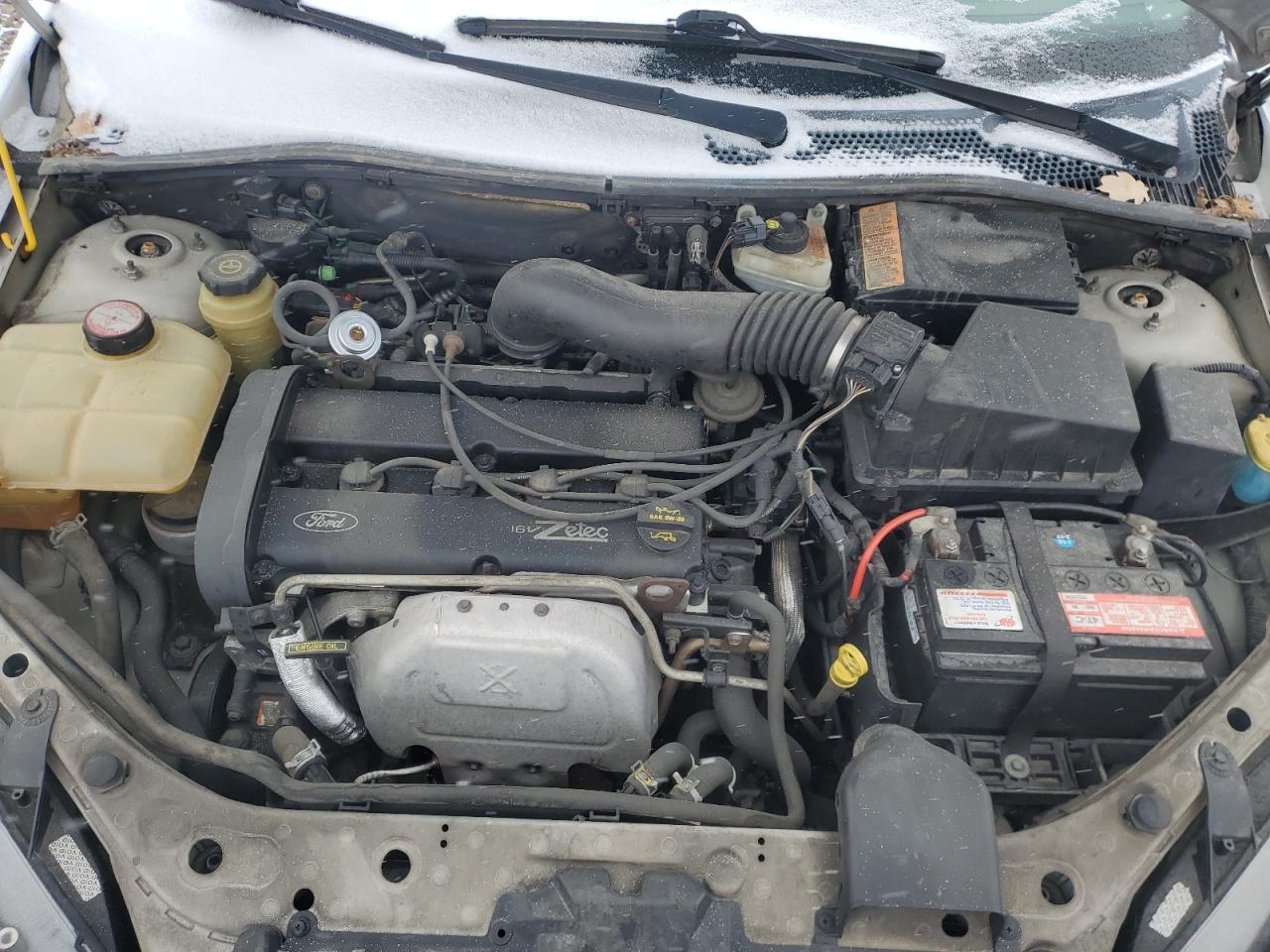 2004 Ford Focus - Image 13