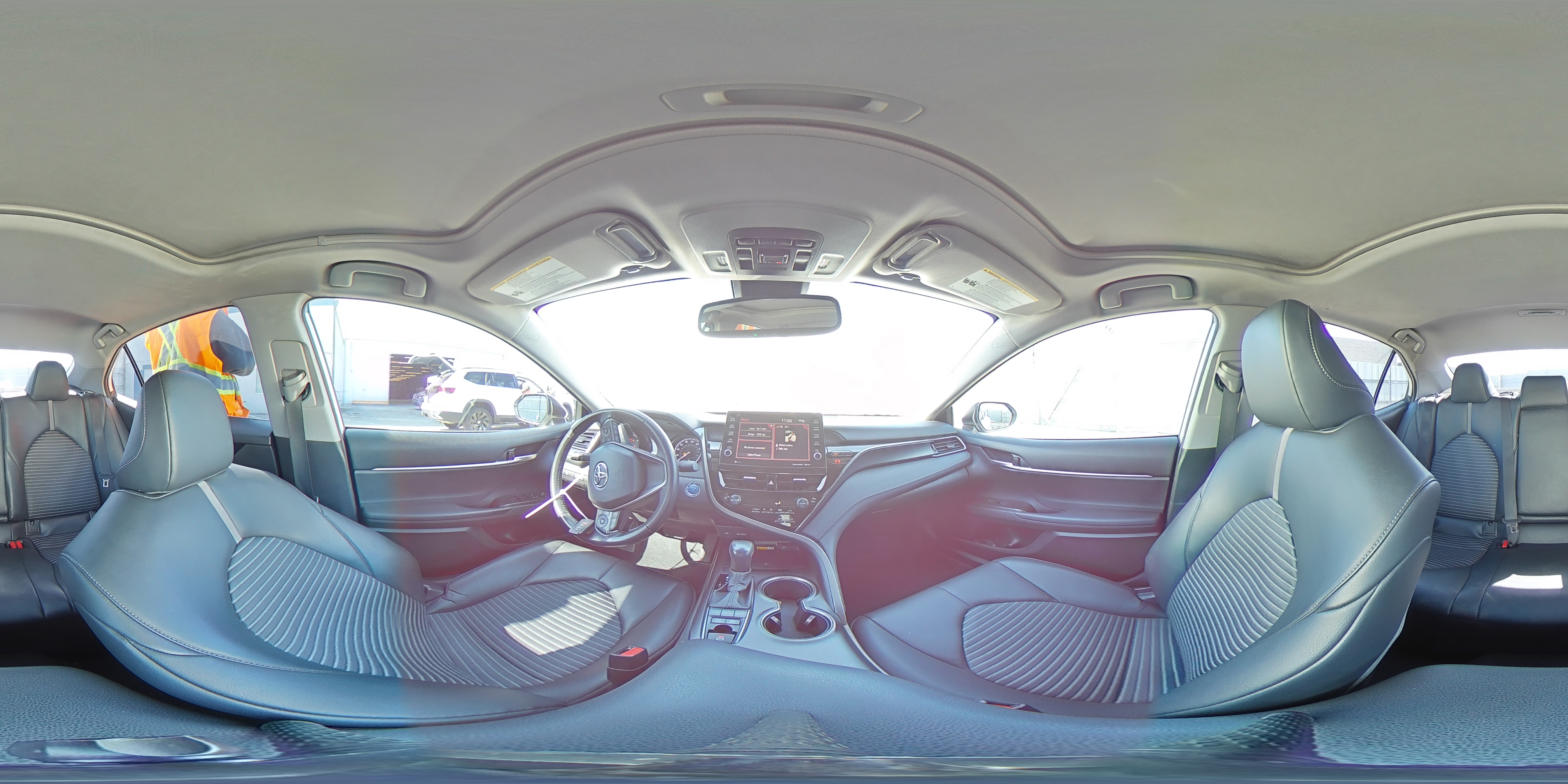 2022 Toyota Camry - Image 12