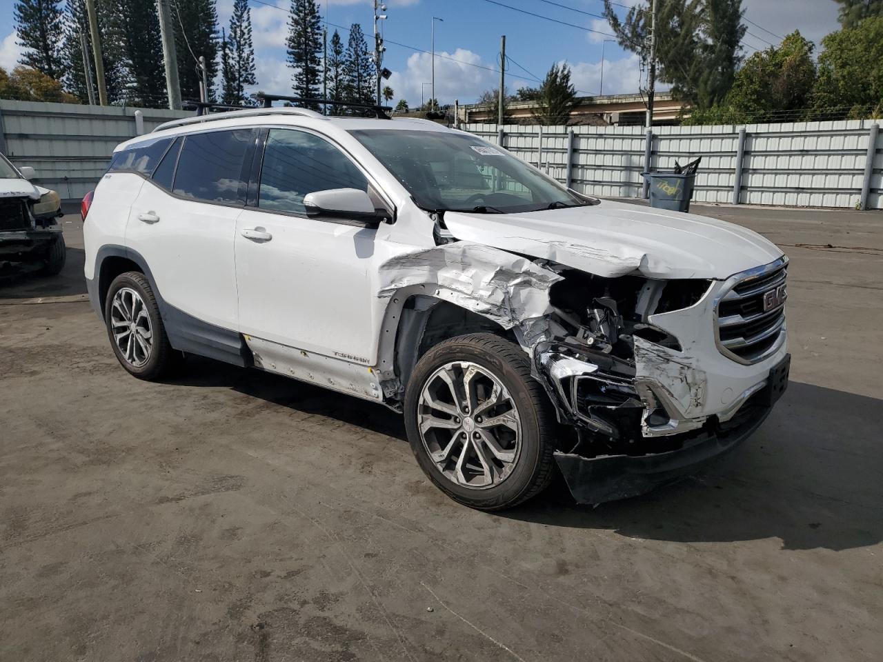 2018 GMC Terrain - Image 4