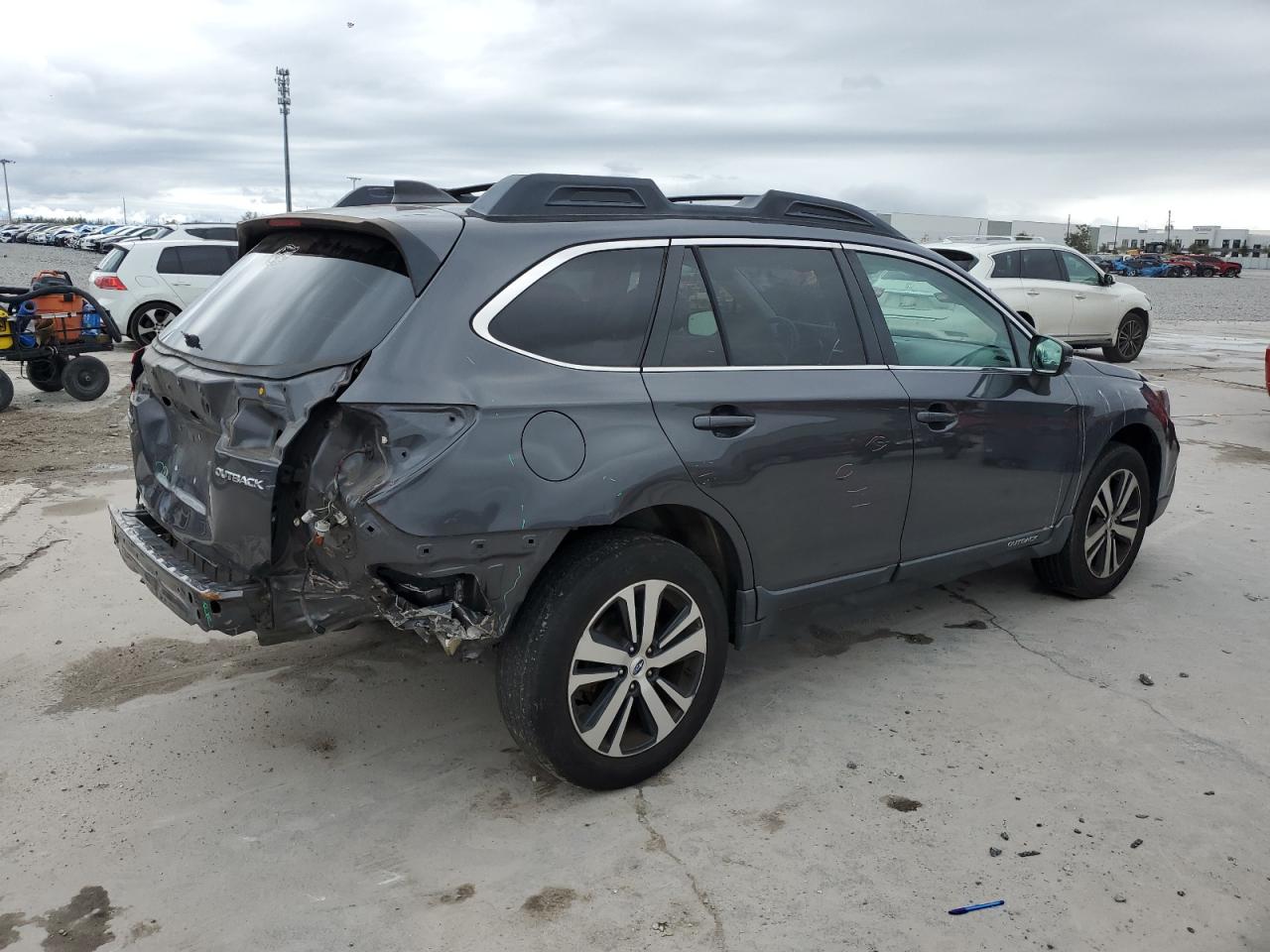 2018 Subaru Outback - Image 3