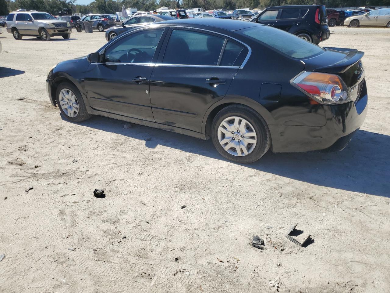 2009 Nissan Altima - Image 2
