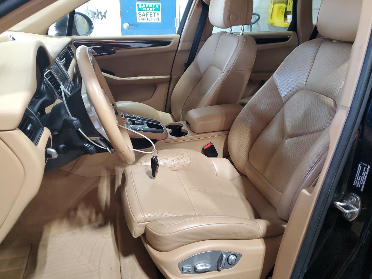 2015 Porsche Macan - Image 7