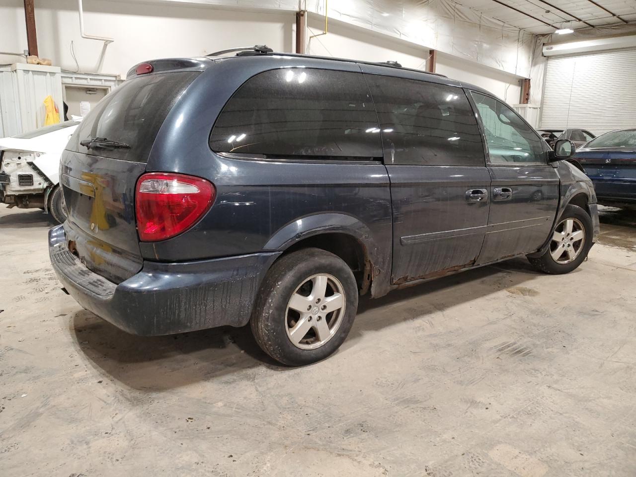 2007 Dodge Caravan - Image 3