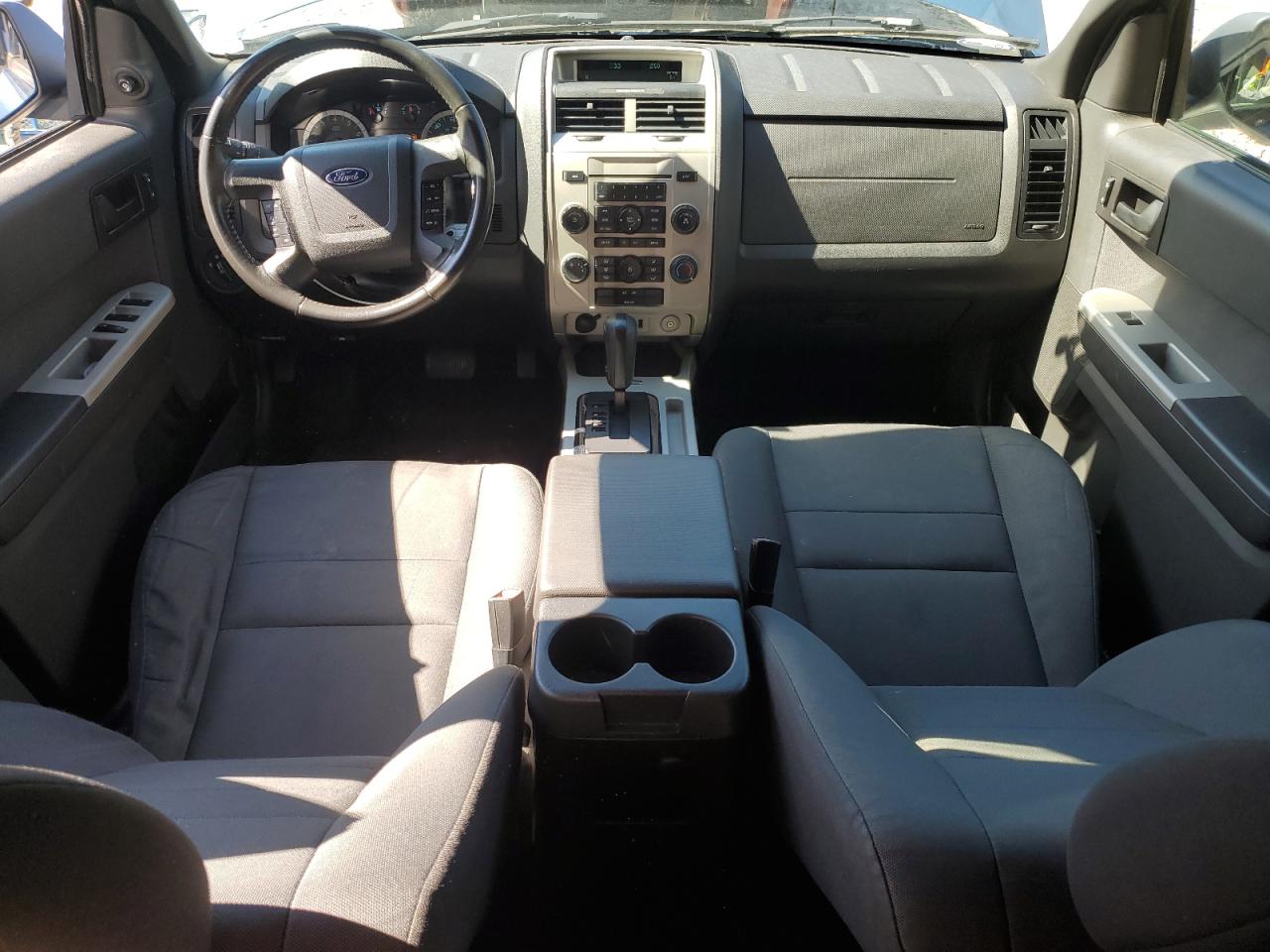 2010 Ford Escape - Image 8