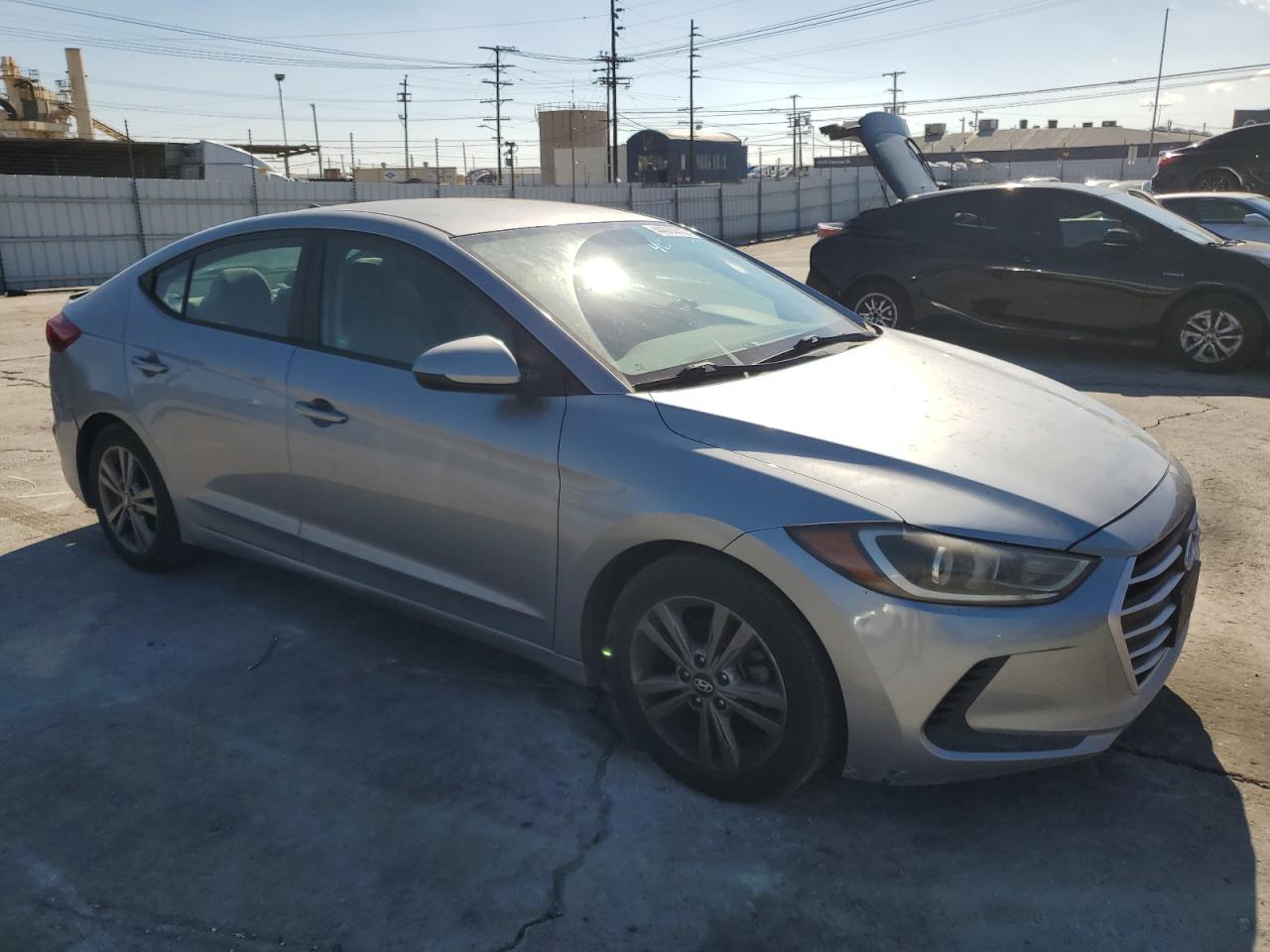 2017 Hyundai Elantra - Image 4