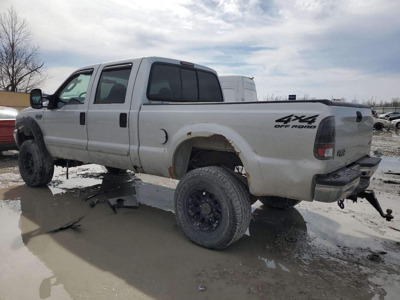 2001 Ford F250 - Image 2