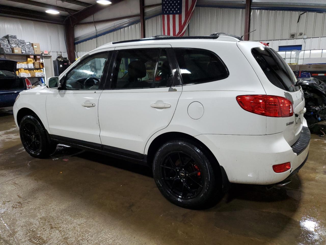 2009 Hyundai Santa Fe - Image 2
