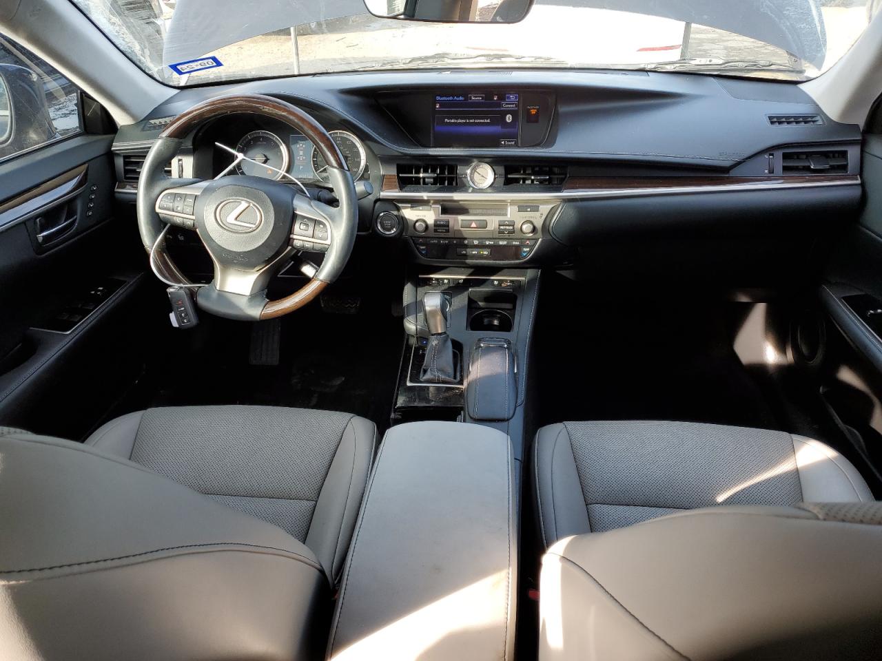 2016 Lexus ES - Image 8