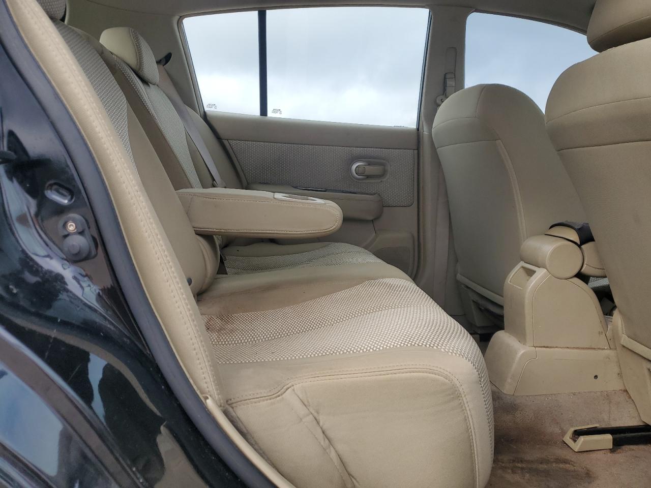 2009 Nissan Versa - Image 11