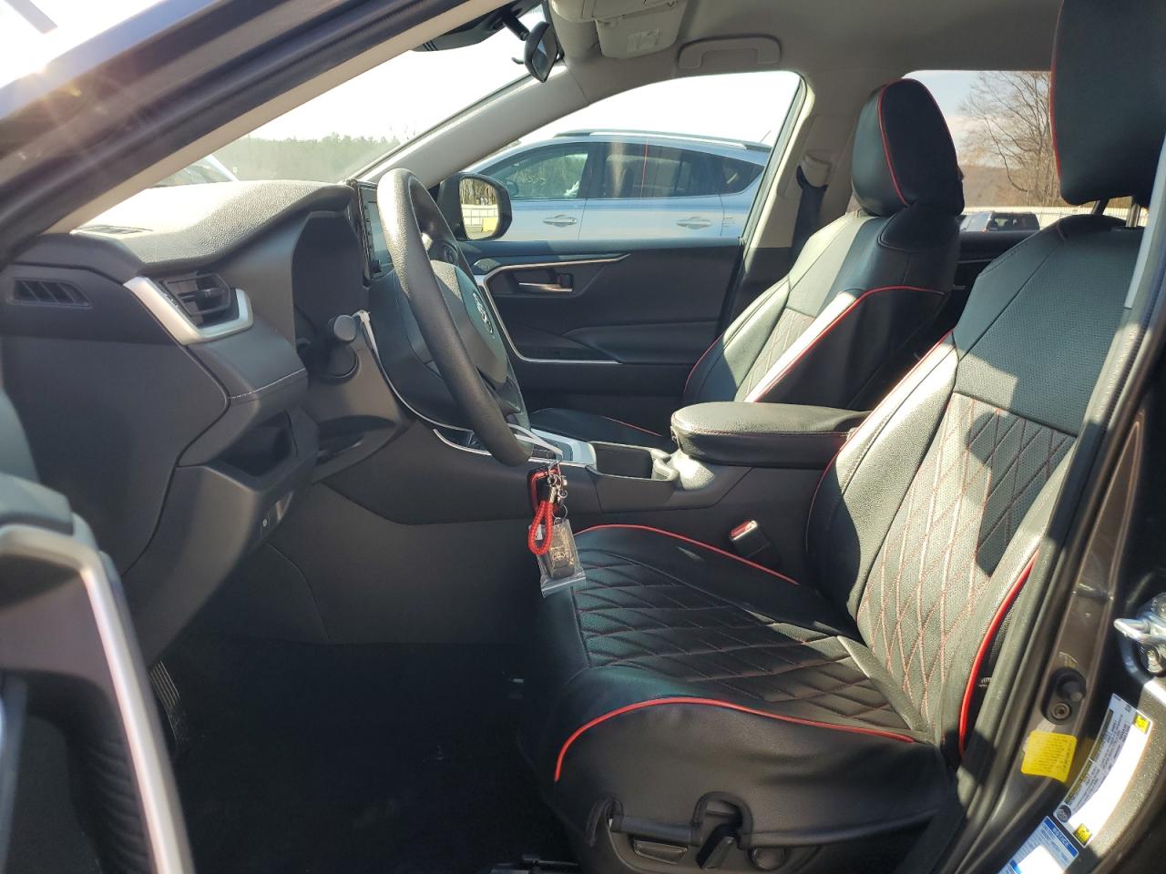2022 Toyota RAV 4 - Image 7