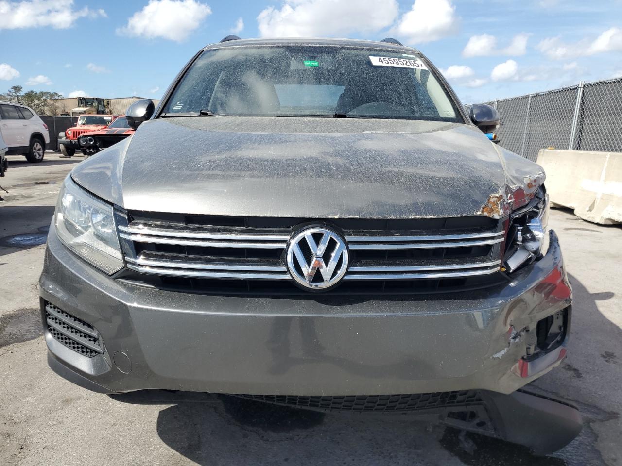 2015 Volkswagen Tiguan - Image 5