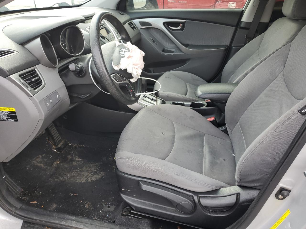 2012 Hyundai Elantra - Image 7