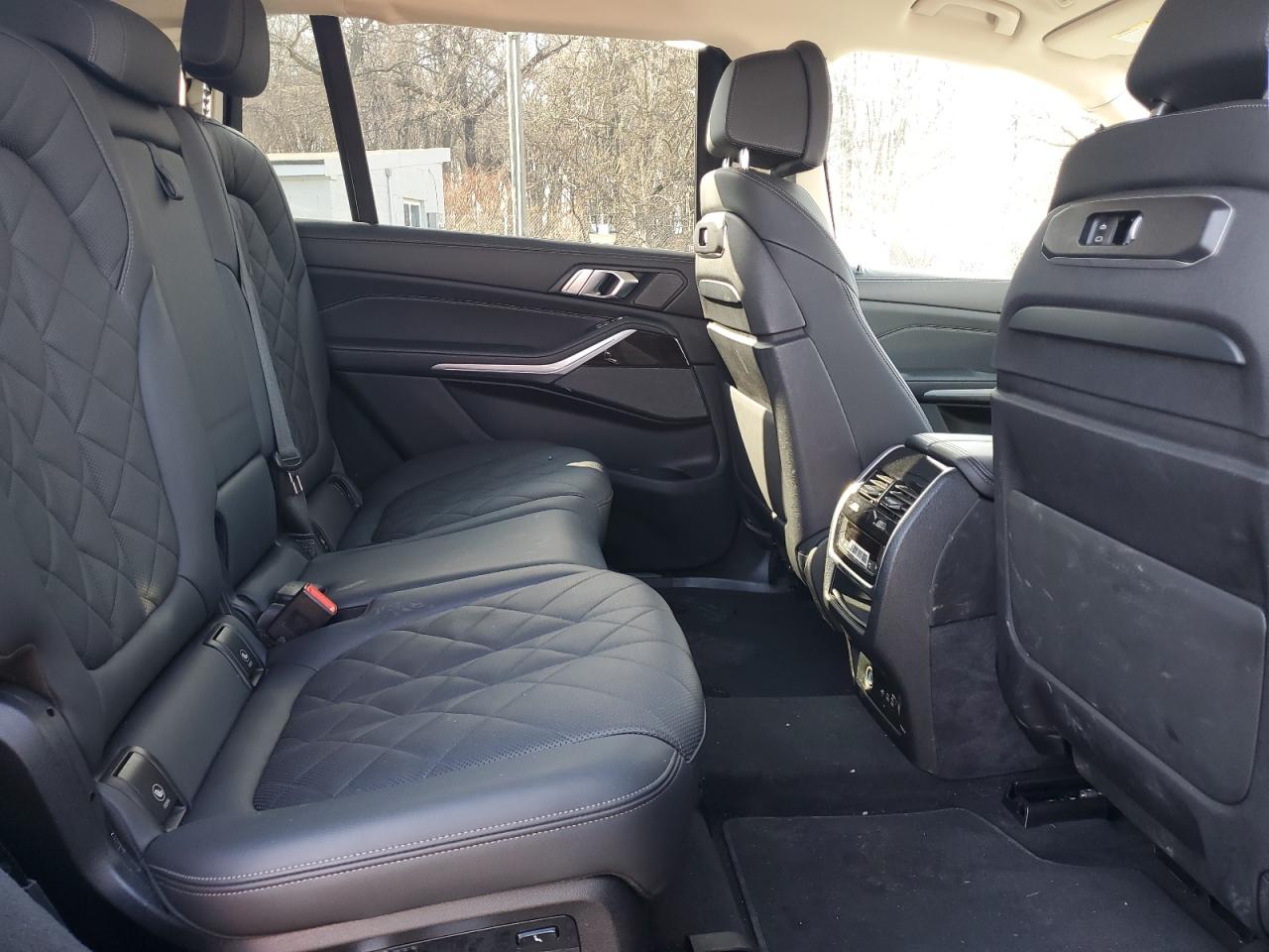 2024 BMW X7 - Image 11