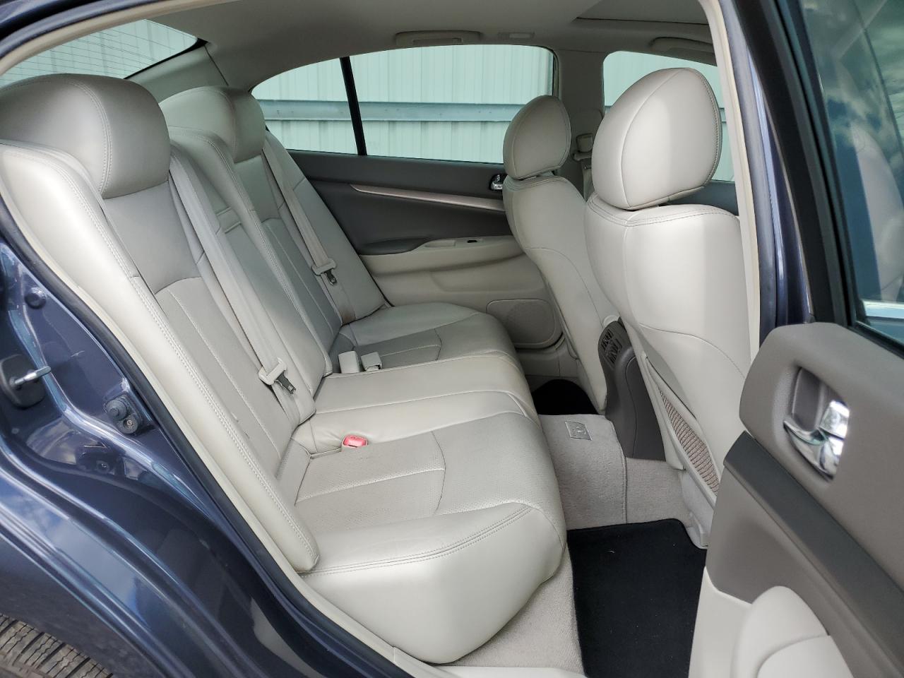 2012 Infiniti G - Image 10
