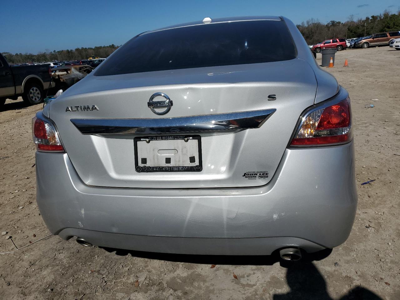 2015 Nissan Altima - Image 6