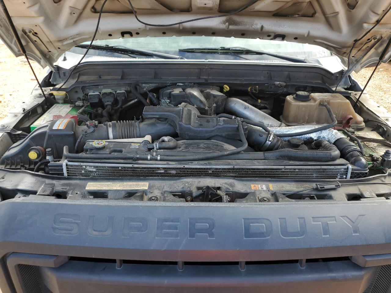 2013 Ford F450 - Image 12