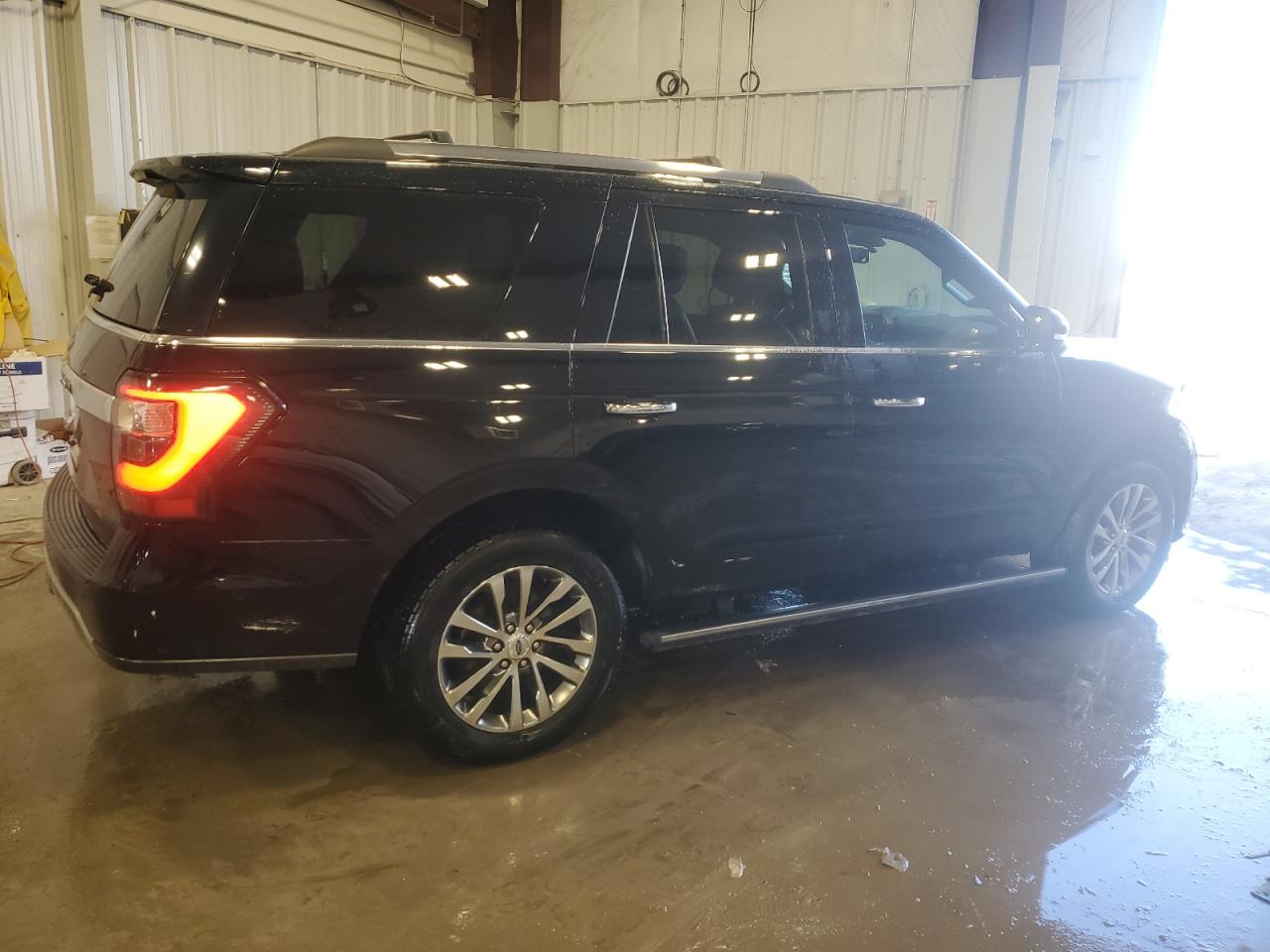 2018 Ford Expedition - Image 3