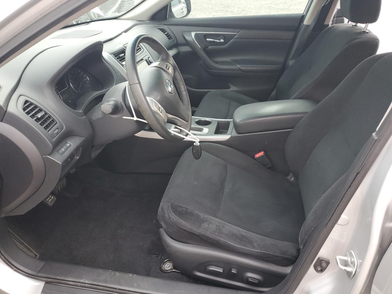 2015 Nissan Altima - Image 7