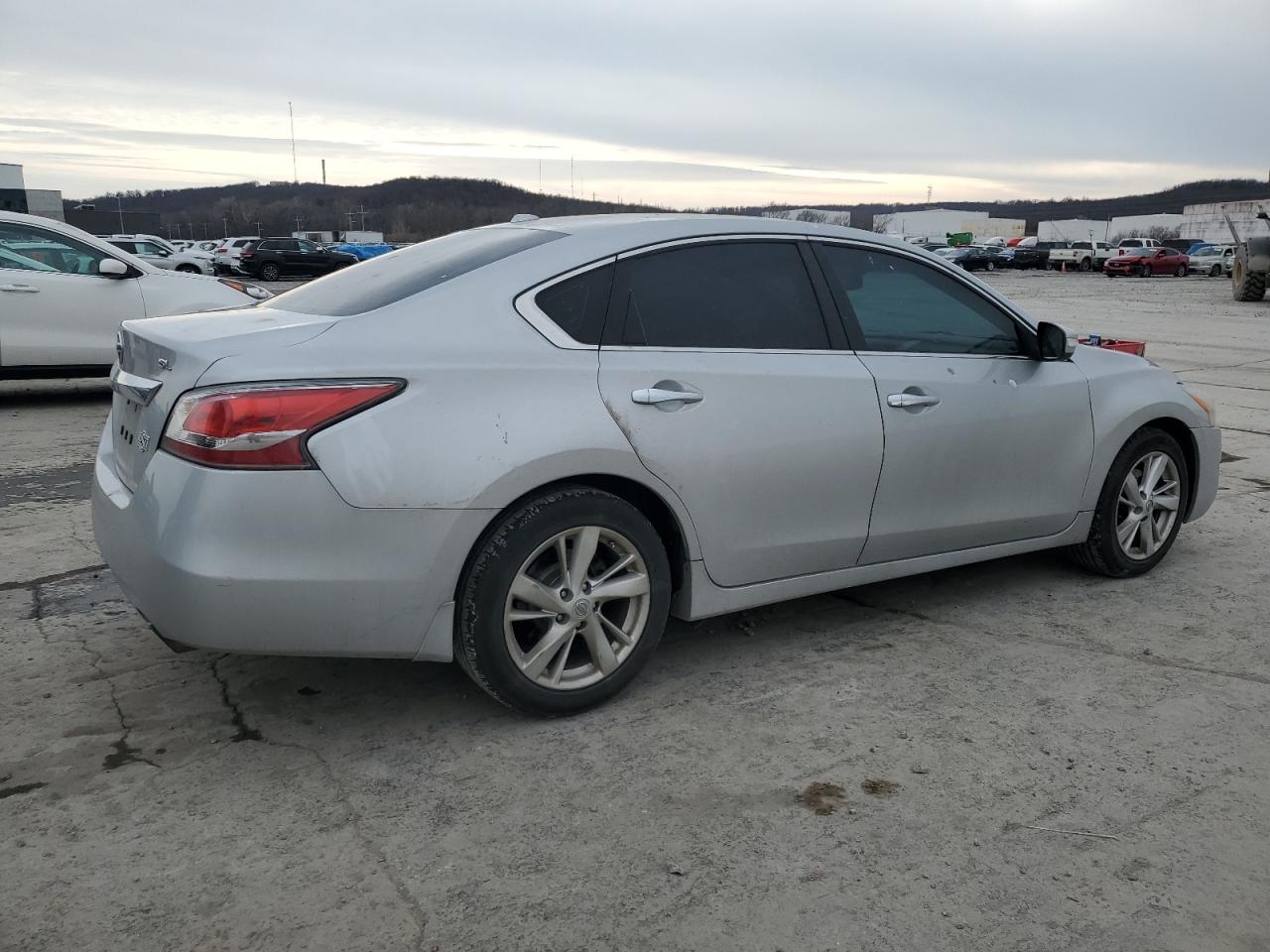 2015 Nissan Altima - Image 3