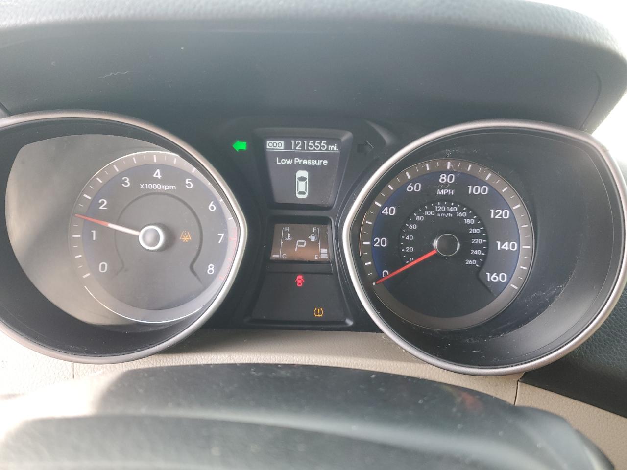 2017 Hyundai Elantra - Image 9