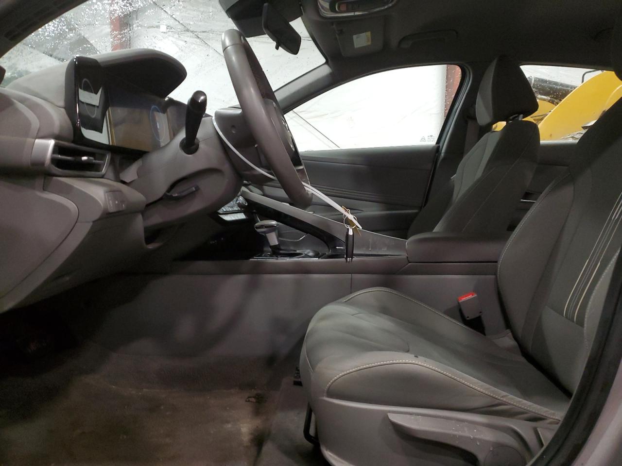 2023 Hyundai Elantra - Image 7