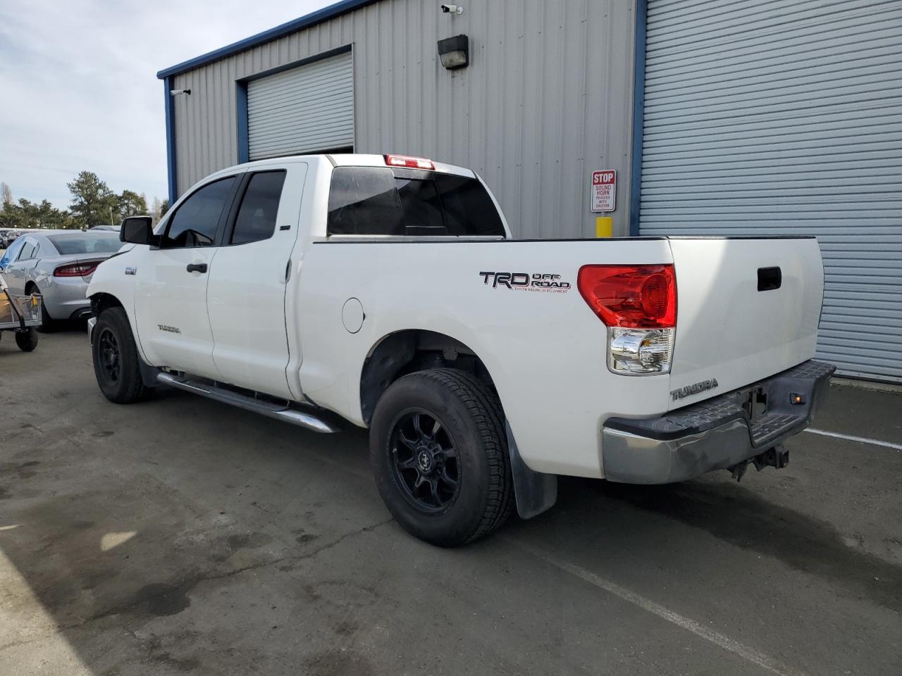2008 Toyota Tundra - Image 2