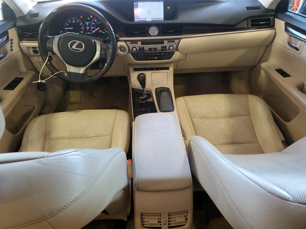 2013 Lexus ES - Image 8