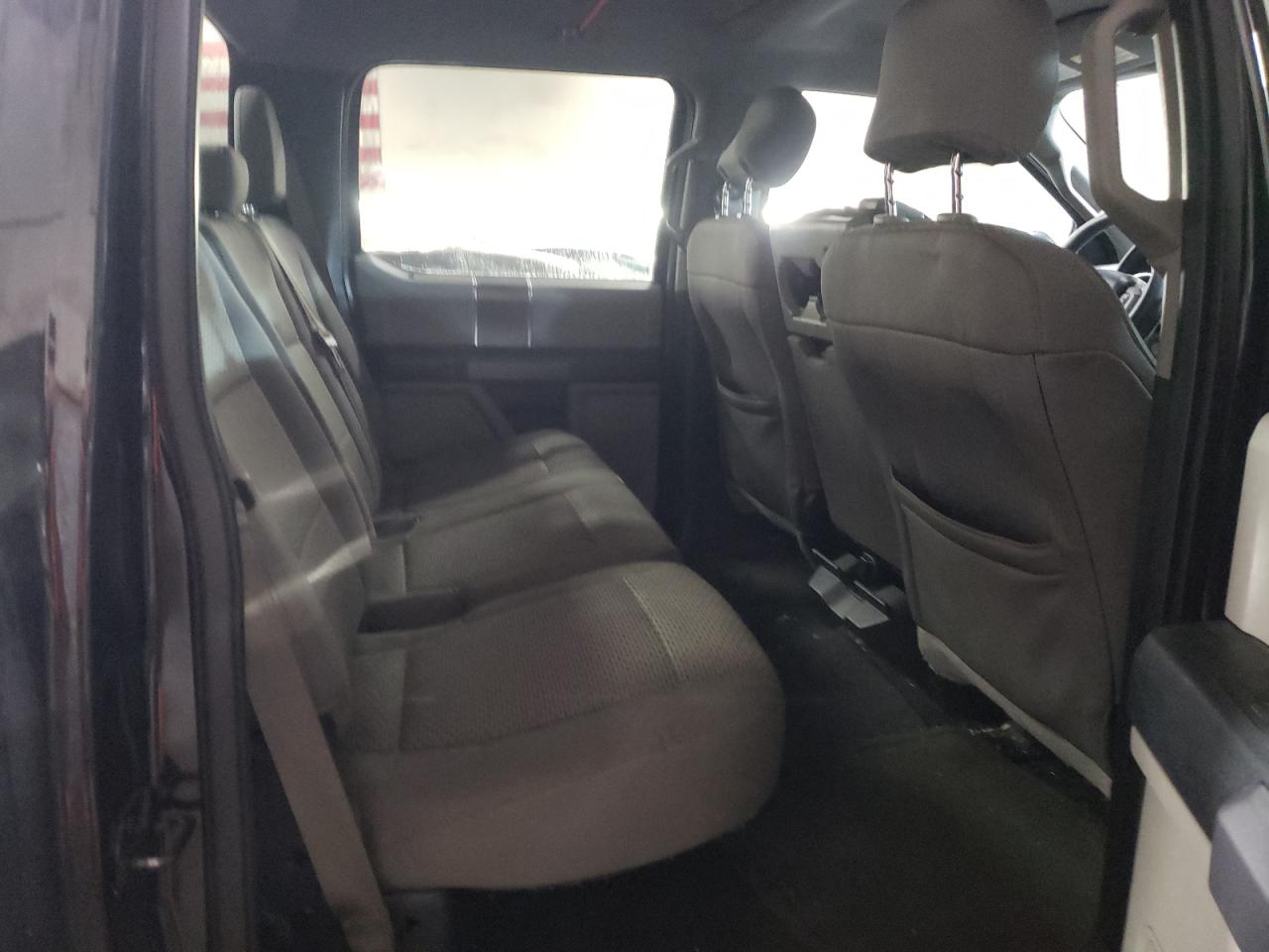 2015 Ford F-150 - Image 10