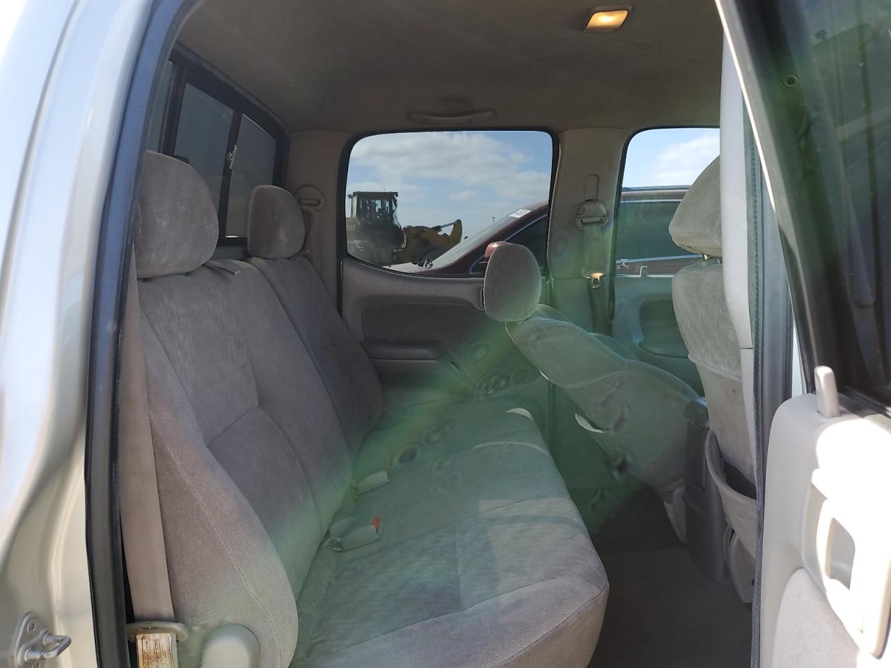 2003 Toyota Tacoma - Image 10