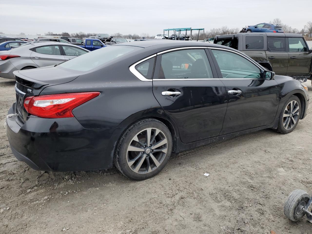 2016 Nissan Altima - Image 3