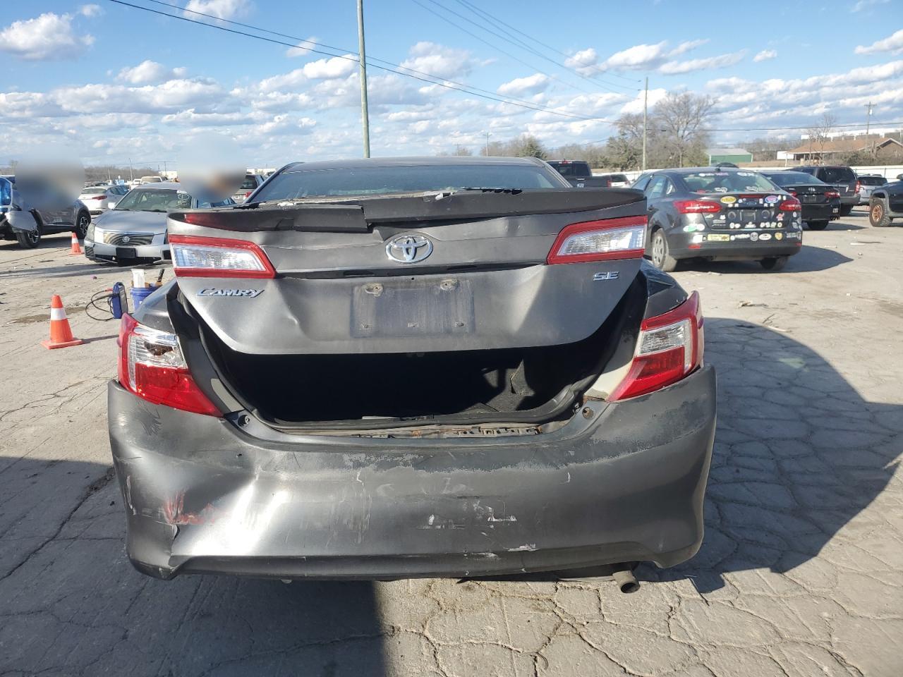 2014 Toyota Camry - Image 6