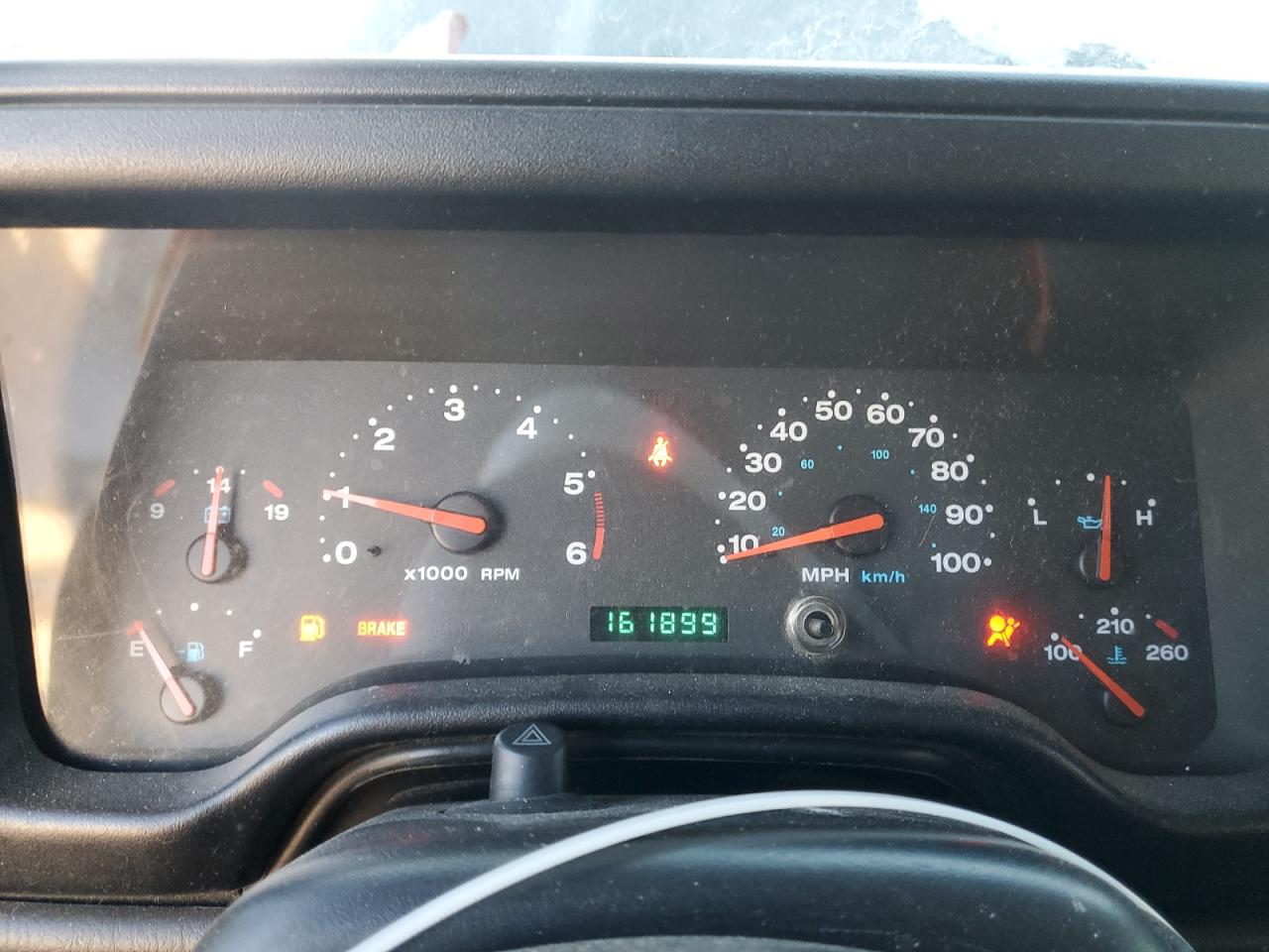 2004 Jeep Wrangler - Image 9