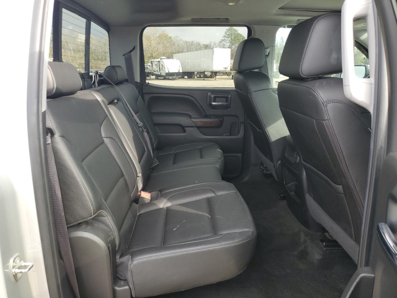 2016 GMC Sierra - Image 10