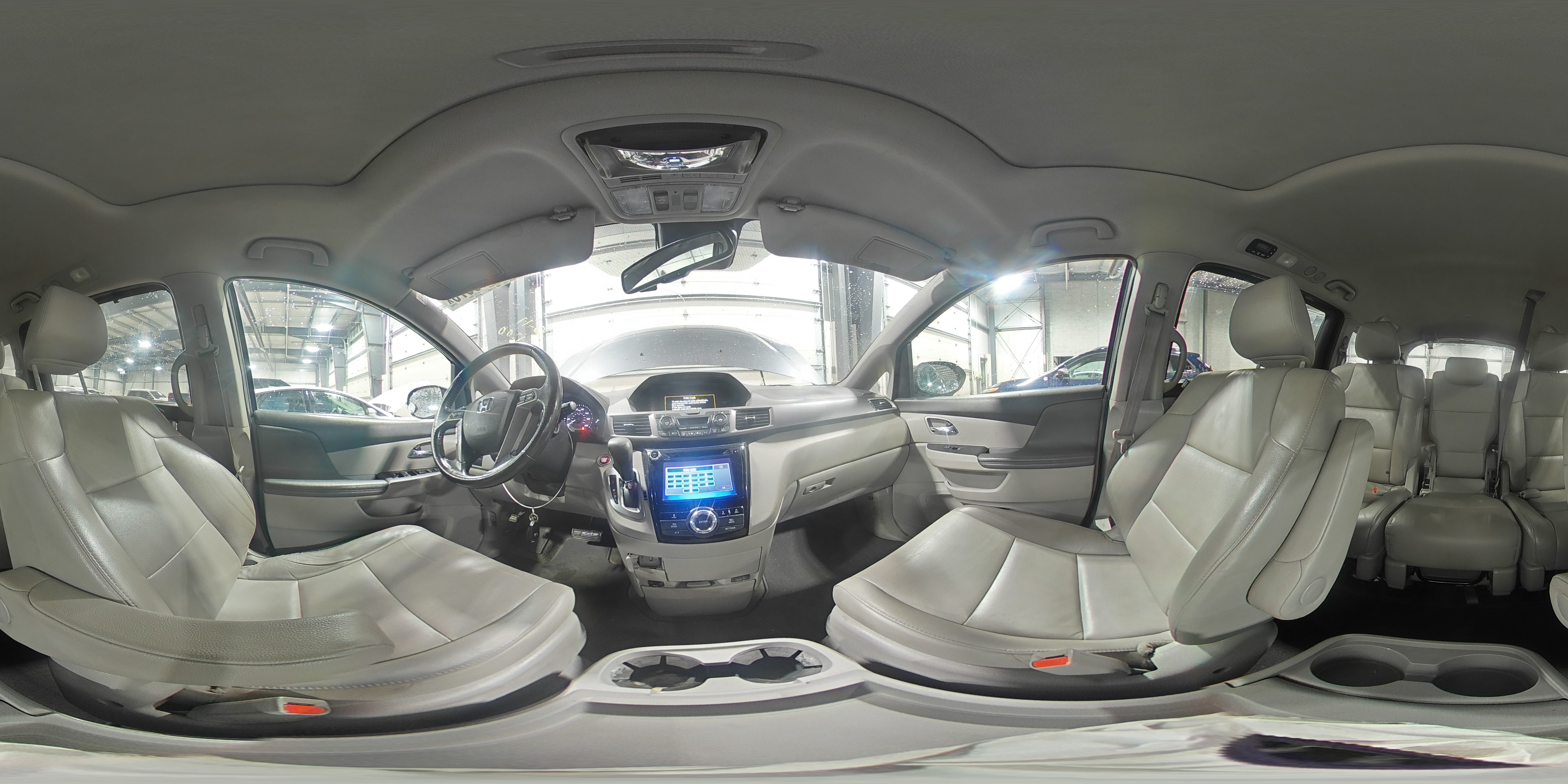 2014 Honda Odyssey - Image 15
